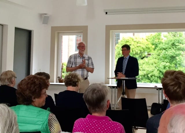 Caritasdirektor Loth referiert zum Thema „Der älter werdende Mensch“ beim ökumenischen Gemeindeabend in Neuenhaus